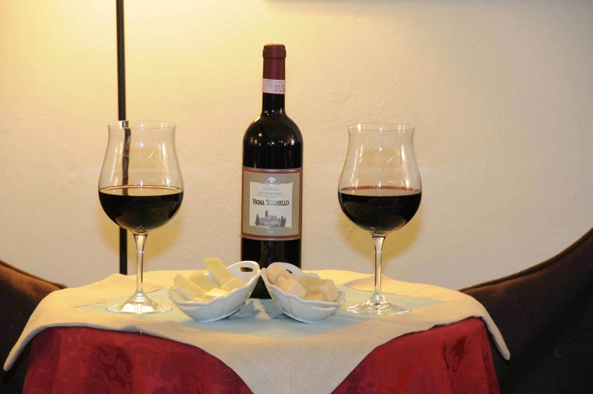 Albergo Duomo Montepulciano Stazione Dış mekan fotoğraf